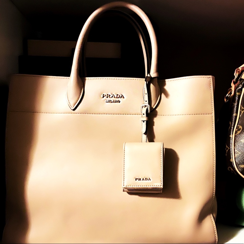 Prada Milano beige leather handbag. Never used!